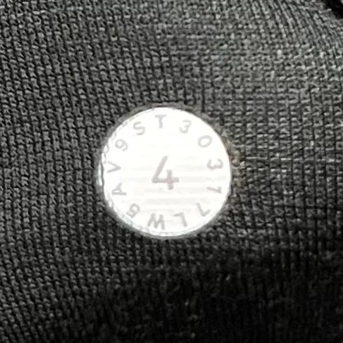 Athletic Leggings By Lululemon In Grey, Size: 4