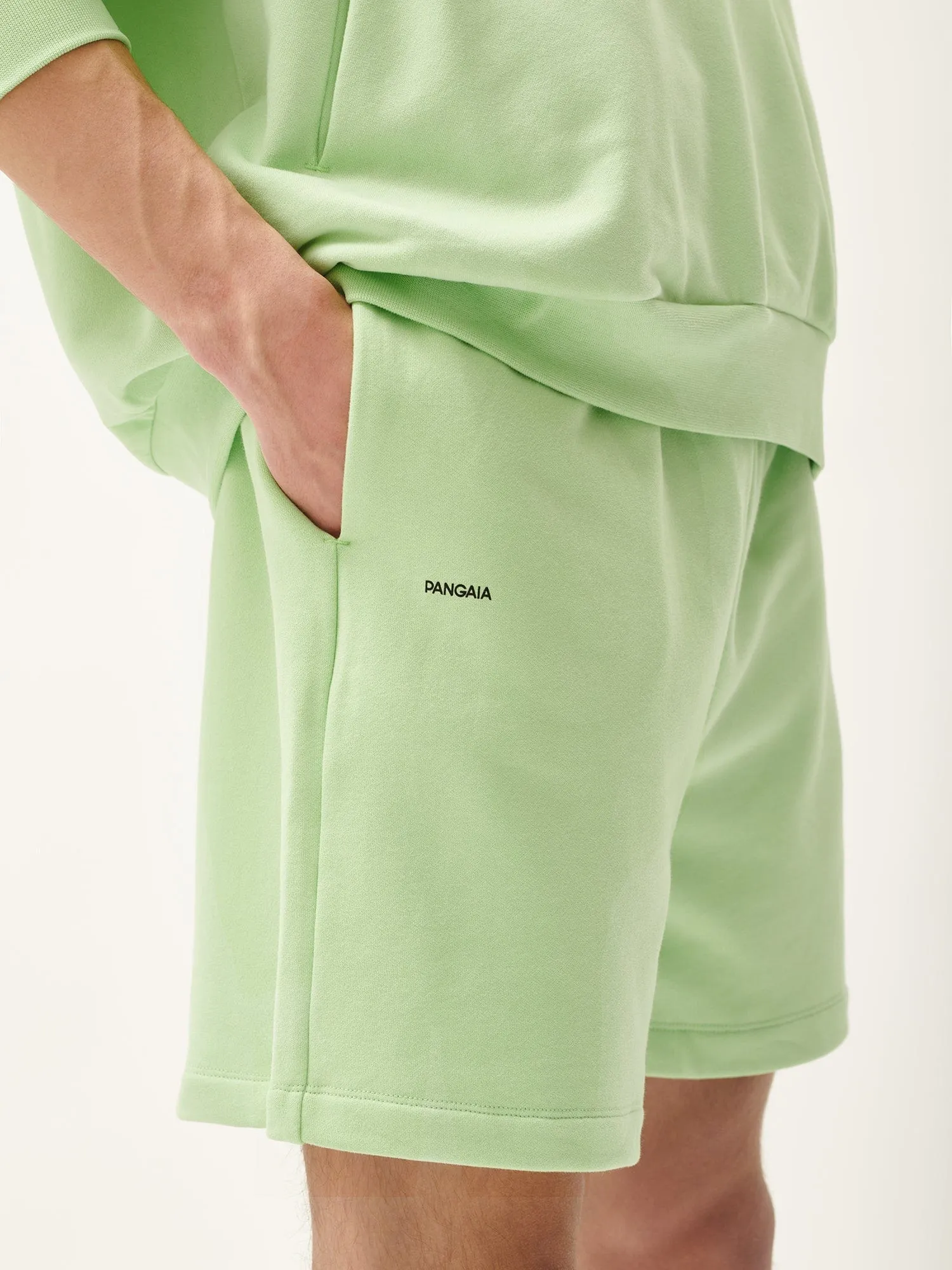Mens 365 Midweight Mid Length Shorts—fennel green