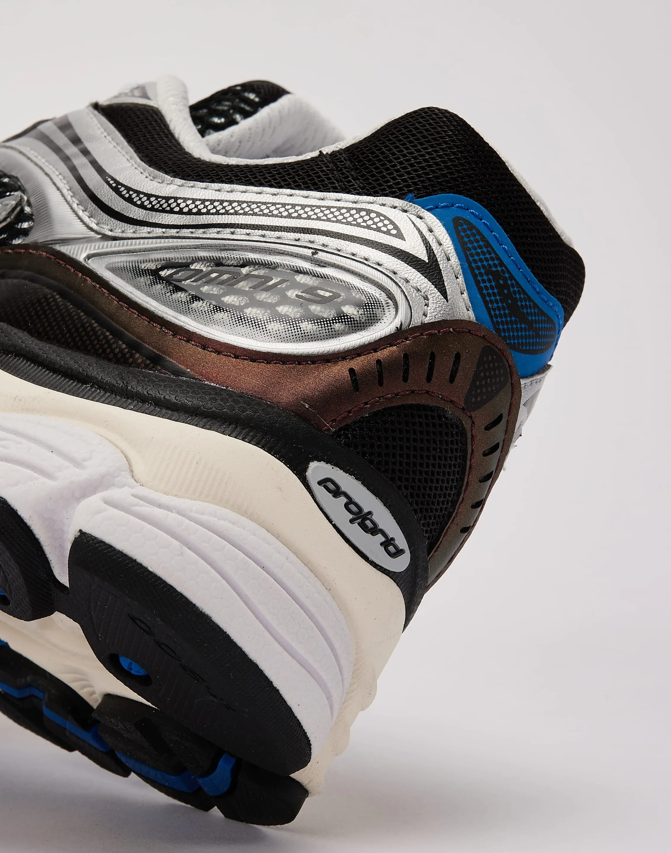 Saucony ProGrid Omni 9