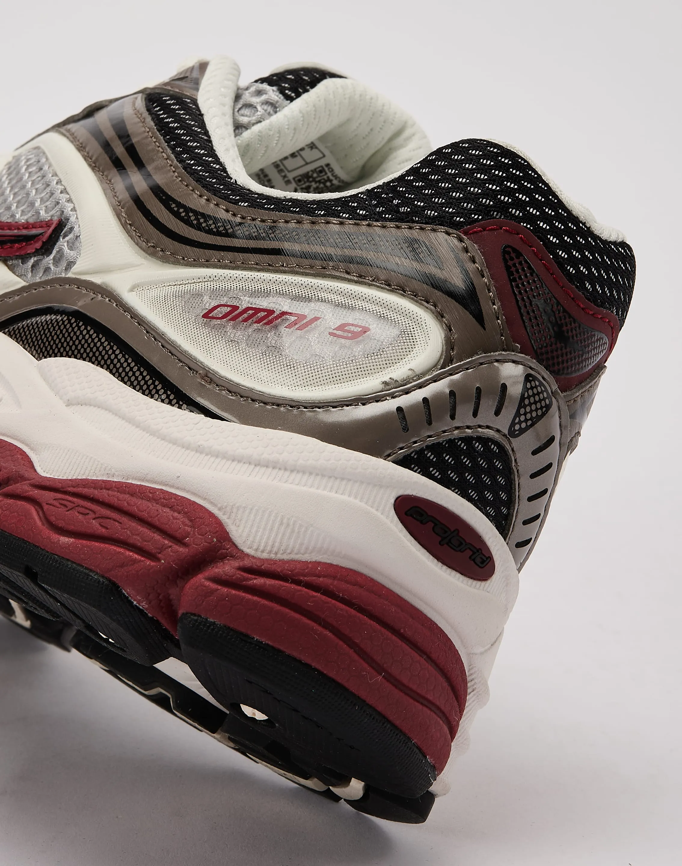 Saucony ProGrid Omni 9