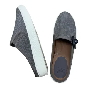 Shoes Sneakers By Sofft In Taupe, Size:9.5
