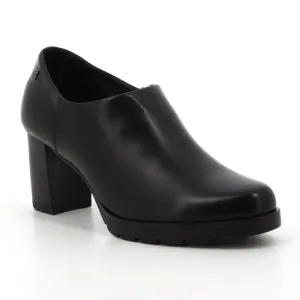 Soft Style by Hush Puppies  Romney Platform Court - Black