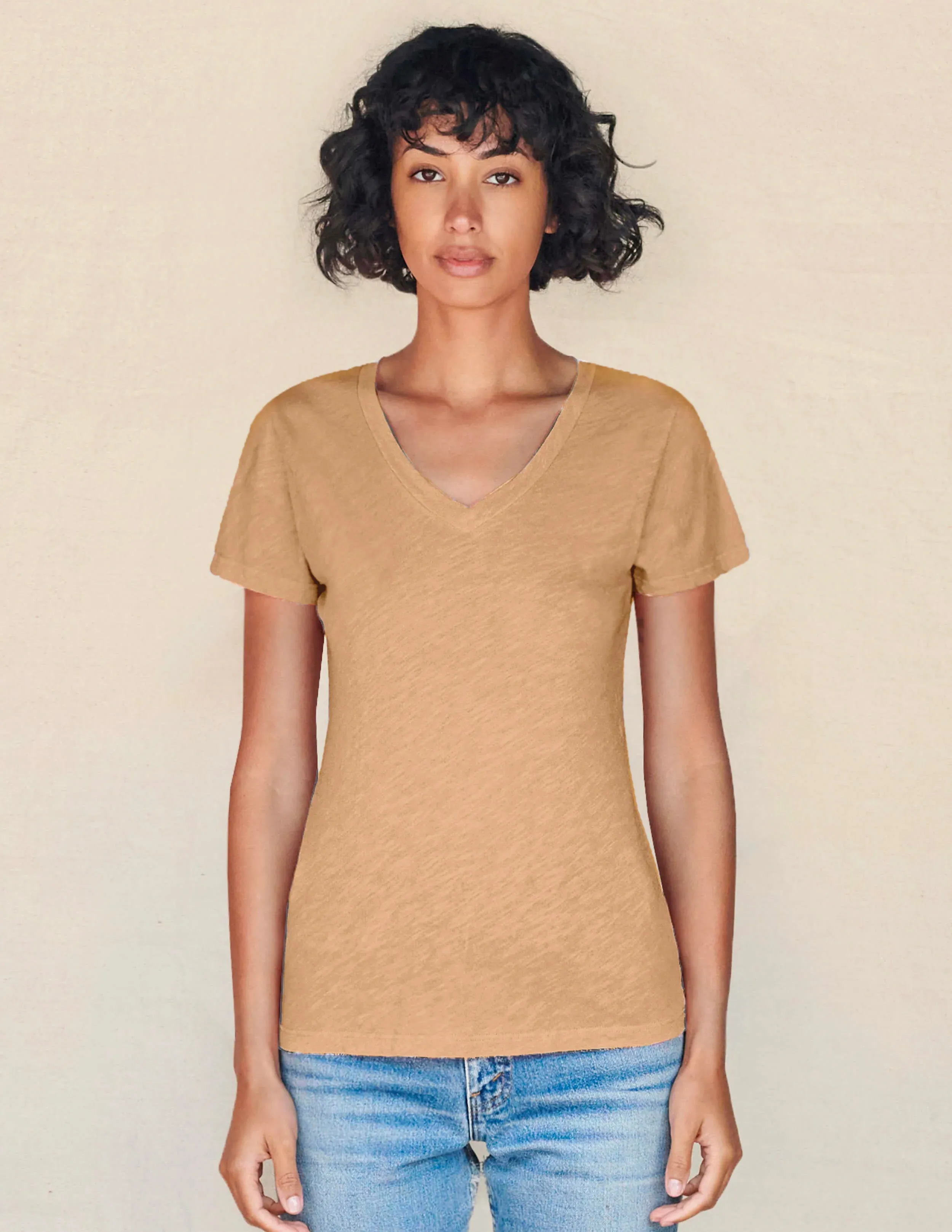 V Neck Tee - Pigment Biscuit