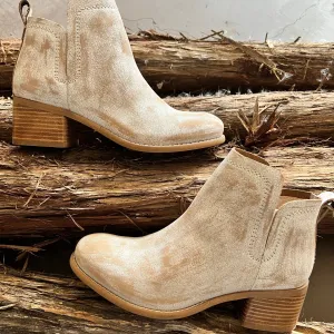 Win Doe White Booties*
