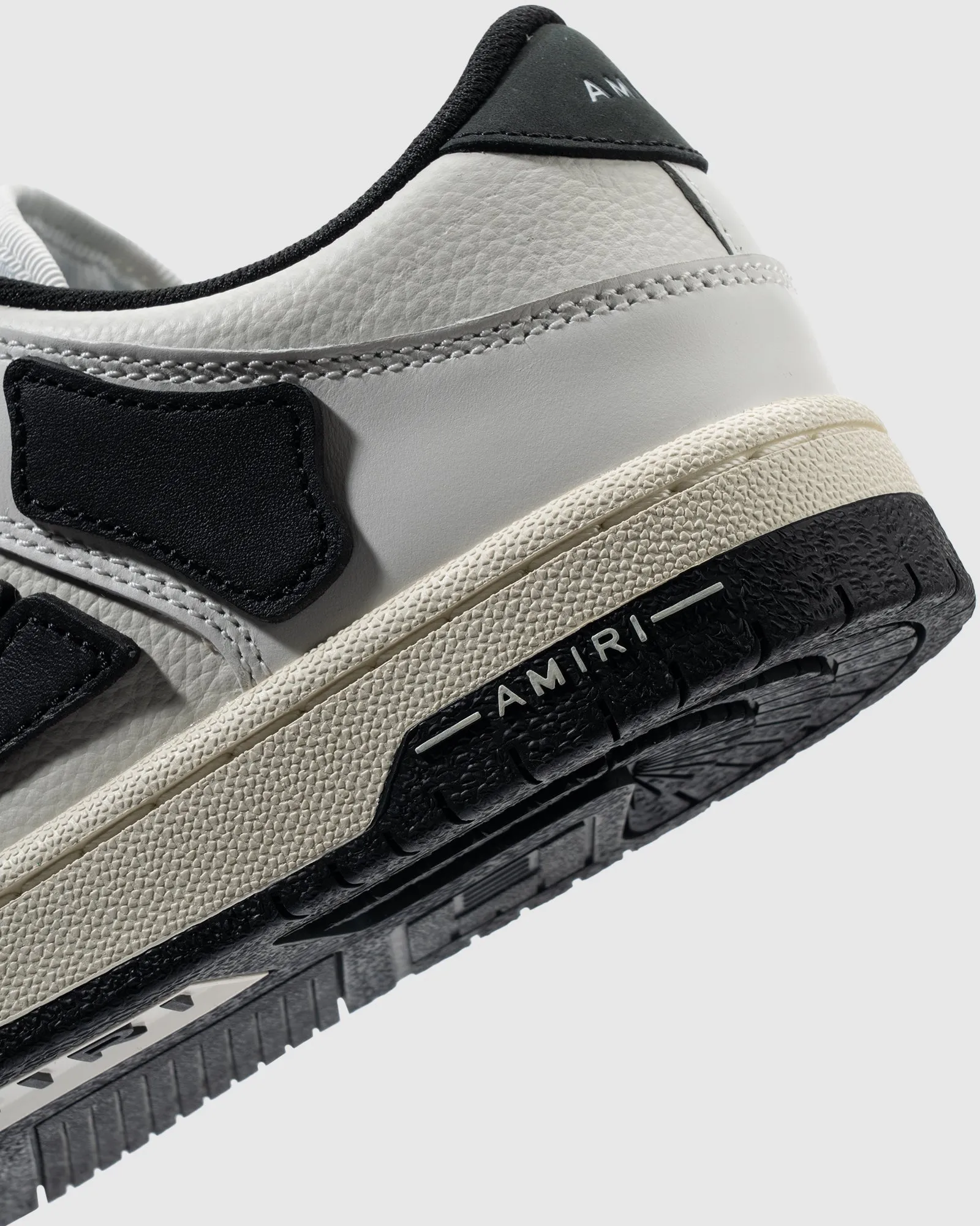 WOMEN'S SKEL TOP LOW WHITE/BLACK
